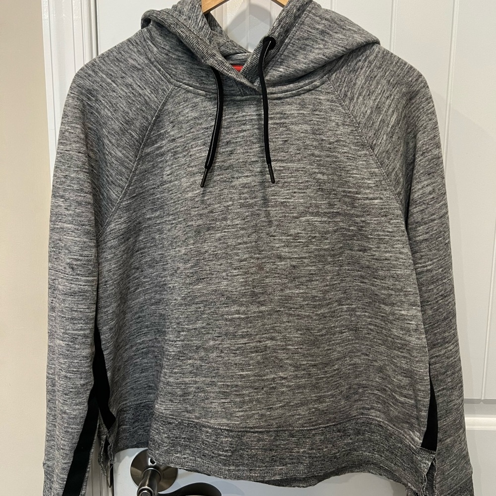 Calvin Klein Performance Women’s Cropped Hoodie Gray Medium.
